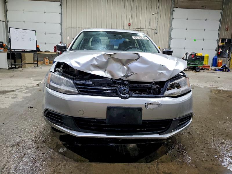 Photo 5 from auction – 2013 VOLKSWAGEN JETTA BASE with VIN 3VW2K7AJ6DM297312