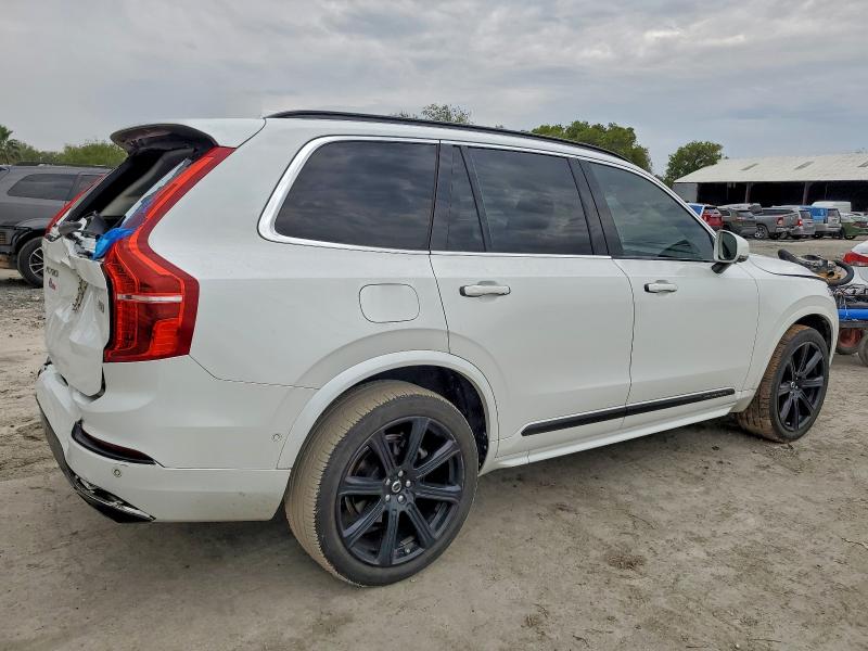 Photo 3 from auction – 2017 VOLVO XC90 T6 with VIN YV4A22PL4H1166308