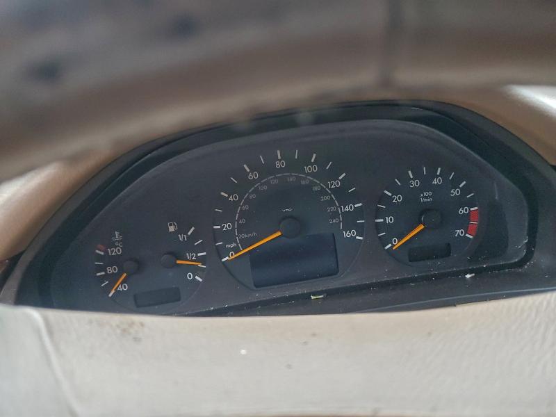 Photo 9 from auction – 2000 MERCEDES-BENZ E 320 with VIN WDBJH65J9YB102199