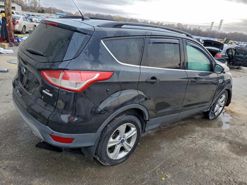 Photo 3 from auction – 2016 FORD ESCAPE SE with VIN 1FMCU0G91GUC23846