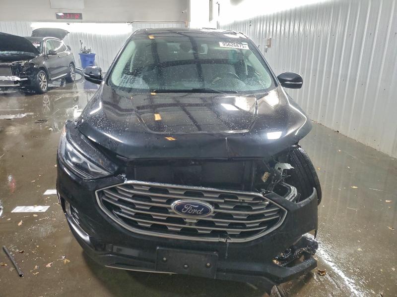 Photo 5 from auction – 2022 FORD EDGE with VIN 2FMPK4K93NBB04494