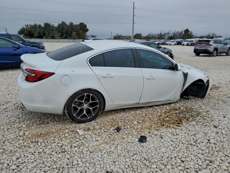 Photo 3 from auction – 2017 BUICK REGAL SPOR with VIN 2G4GL5EX9H9104637