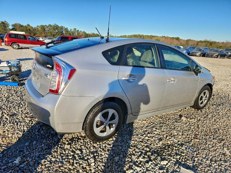 Photo 3 from auction – 2012 TOYOTA PRIUS with VIN JTDKN3DU6C1609200