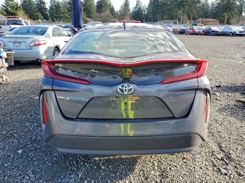 Photo 6 from auction – 2018 TOYOTA PRIUS PRIM with VIN JTDKARFPXJ3100766