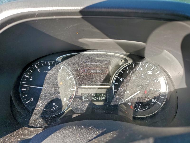 Photo 9 from auction – 2014 NISSAN PATHFINDER with VIN 5N1AR2MN1EC722817