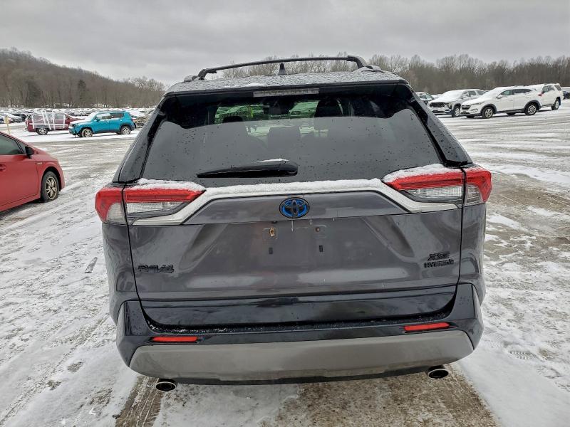 Photo 6 from auction – 2020 TOYOTA RAV4 XSE with VIN JTMEWRFV9LJ034707