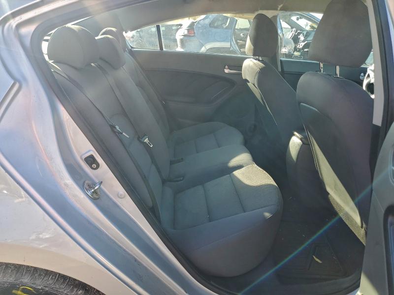 Photo 10 from auction – 2017 KIA FORTE LX with VIN 3KPFK4A73HE038199