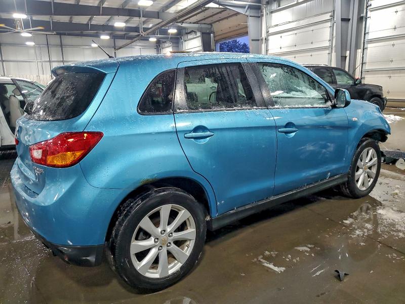 Photo 3 from auction – 2013 MITSUBISHI OUTLANDER with VIN 4A4AR3AU2DE019101
