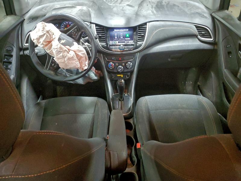 Photo 8 from auction – 2020 CHEVROLET TRAX LS with VIN 3GNCJNSB9LL152475