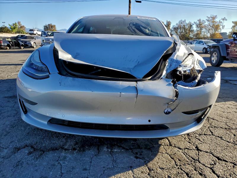 Photo 5 from auction – 2018 TESLA MODEL 3 with VIN 5YJ3E1EA7JF060723