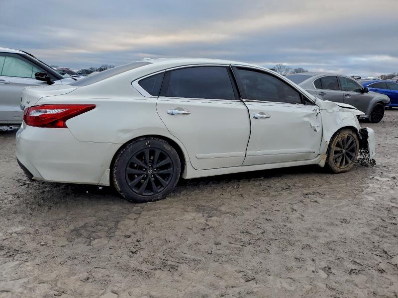 Photo 3 from auction – 2016 NISSAN ALTIMA 2.5 with VIN 1N4AL3AP2GC202488