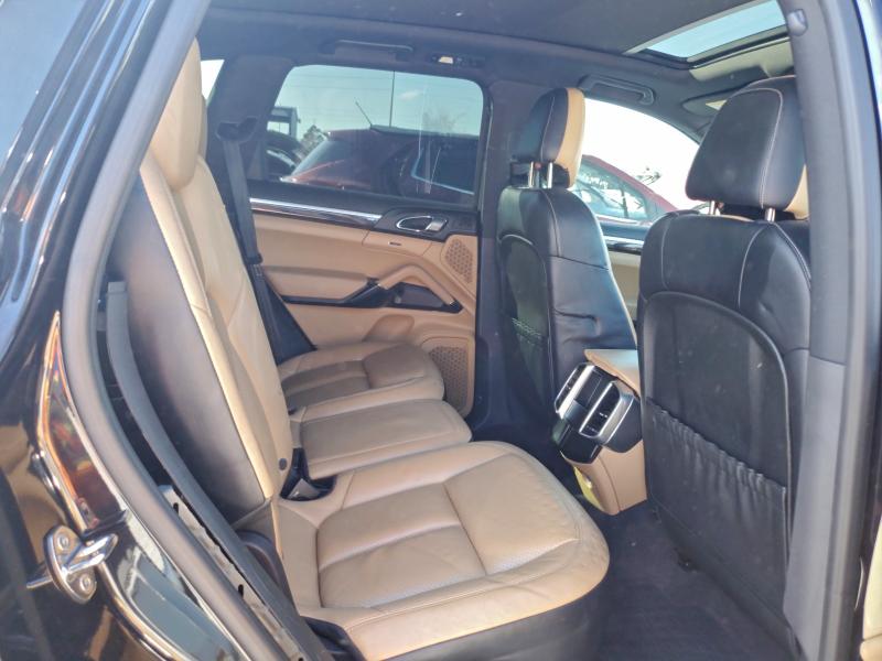 Photo 11 from auction – 2015 PORSCHE CAYENNE with VIN WP1AF2A21FLA32394