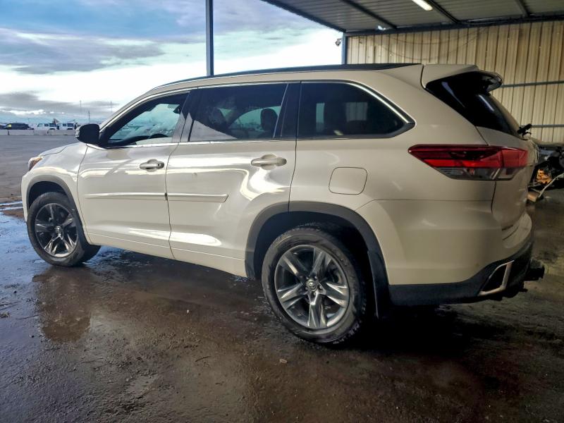 Photo 2 from auction – 2018 TOYOTA HIGHLANDER with VIN 5TDDZRFH6JS898918