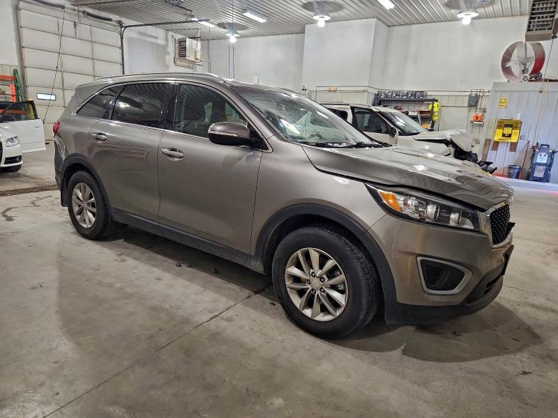 Photo 4 from auction – 2016 KIA SORENTO LX with VIN 5XYPG4A38GG037764