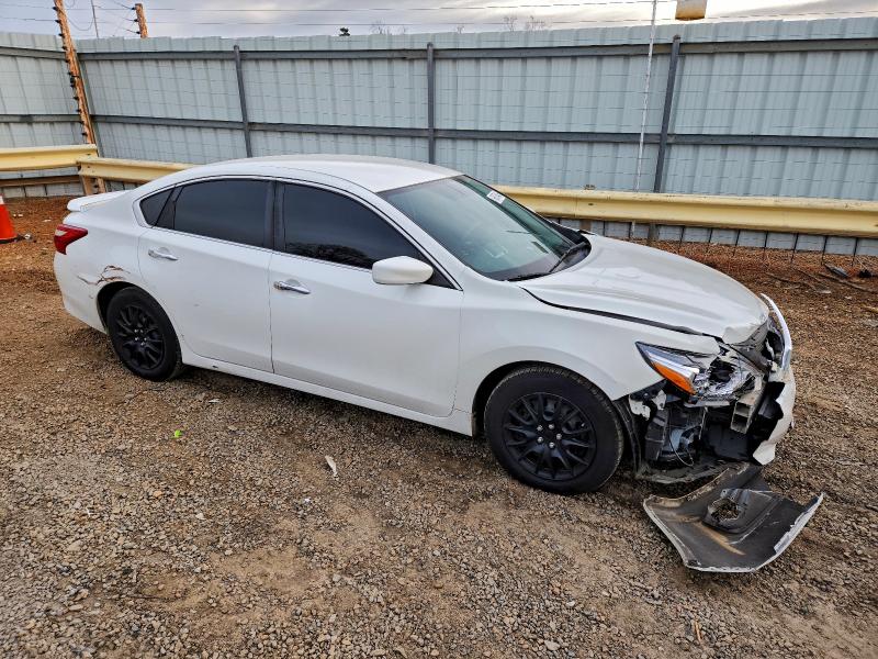 Photo 4 from auction – 2016 NISSAN ALTIMA 2.5 with VIN 1N4AL3AP6GC154302