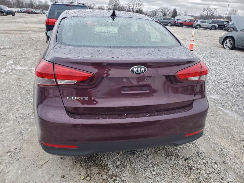 Photo 6 from auction – 2018 KIA FORTE LX with VIN 3KPFK4A79JE177758