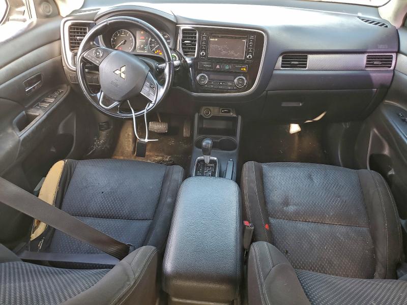 Photo 8 from auction – 2016 MITSUBISHI OUTLANDER with VIN JA4AD3A3XGZ014295