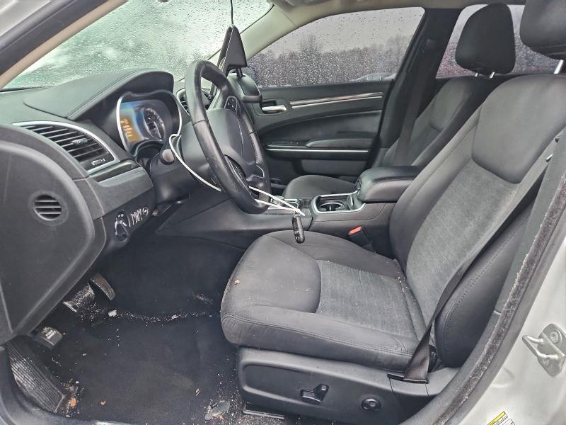 Photo 7 from auction – 2019 CHRYSLER 300 with VIN 2C3CCAAGXKH590958