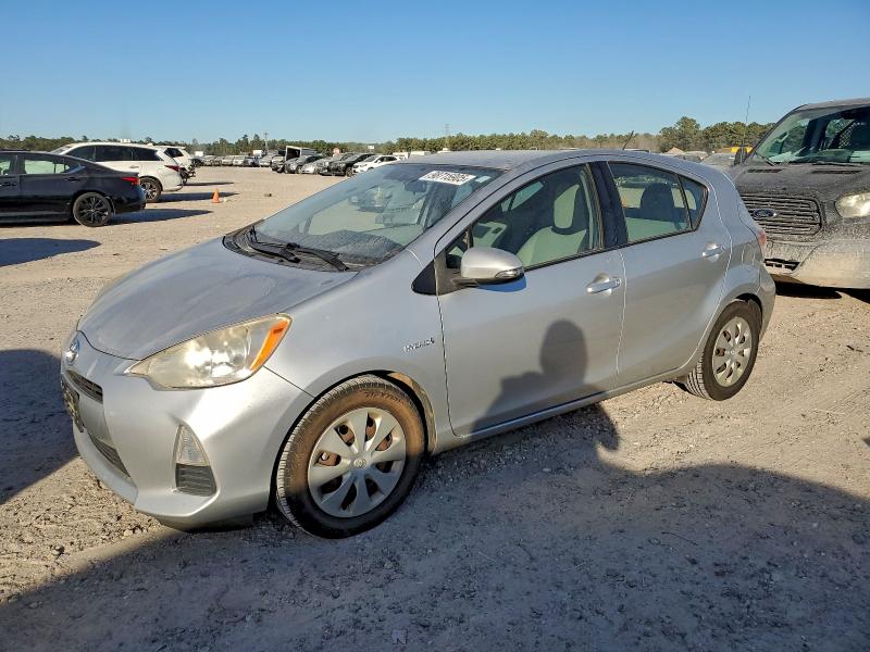 Photo 1 from auction – 2013 TOYOTA PRIUS C with VIN JTDKDTB37D1532304