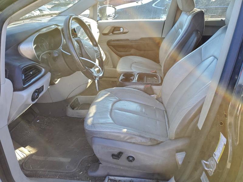 Photo 7 from auction – 2017 CHRYSLER PACIFICA T with VIN 2C4RC1BG9HR611242