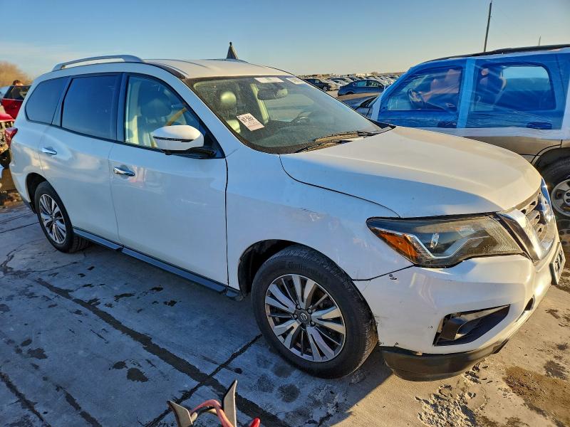 Photo 4 from auction – 2019 NISSAN PATHFINDER with VIN 5N1DR2MN3KC618970