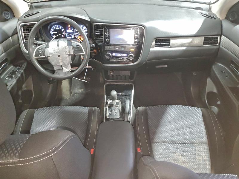 Photo 8 from auction – 2018 MITSUBISHI OUTLANDER with VIN JA4AZ3A38JJ005232