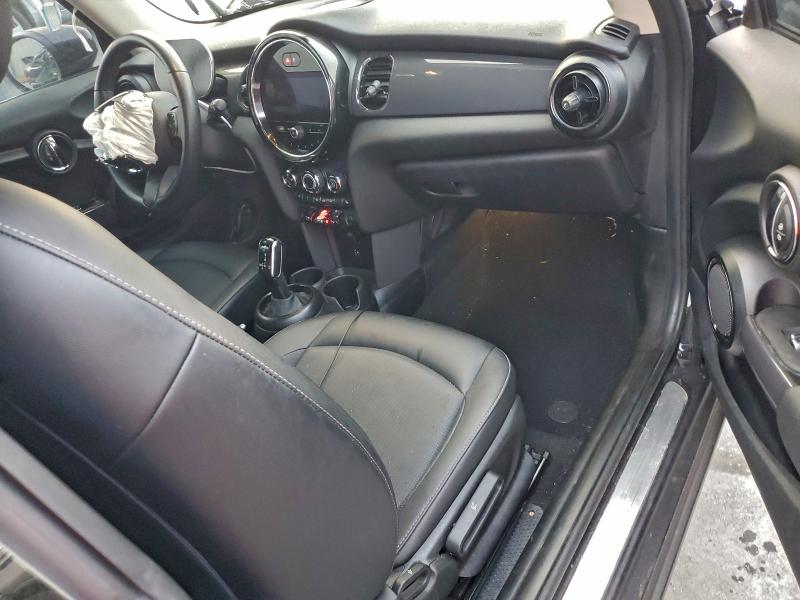 Photo 8 from auction – 2022 MINI COOPER with VIN WMW33DH05N2P72065