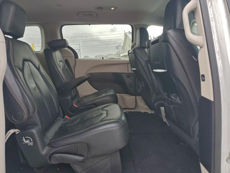 Photo 11 from auction – 2017 CHRYSLER PACIFICA T with VIN 2C4RC1EG5HR541928