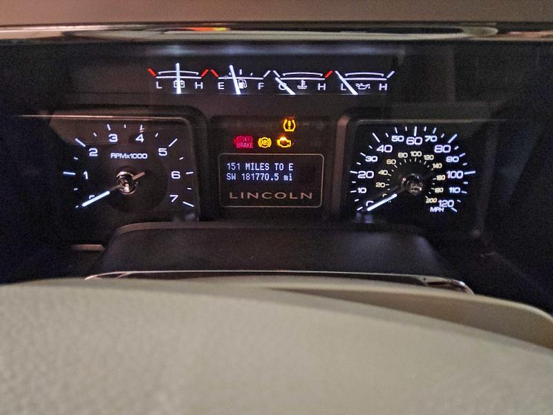 Photo 9 from auction – 2009 LINCOLN NAVIGATOR with VIN 5LMFU27569LJ01723