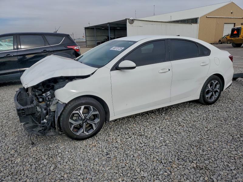 KIA FORTE 2021 with VIN 3KPF24ADXME340296 - Photo from auction
