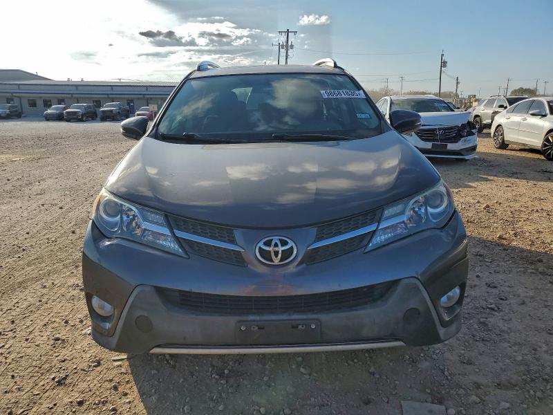 Photo 5 from auction – 2015 TOYOTA RAV4 XLE with VIN 2T3WFREV7FW145865