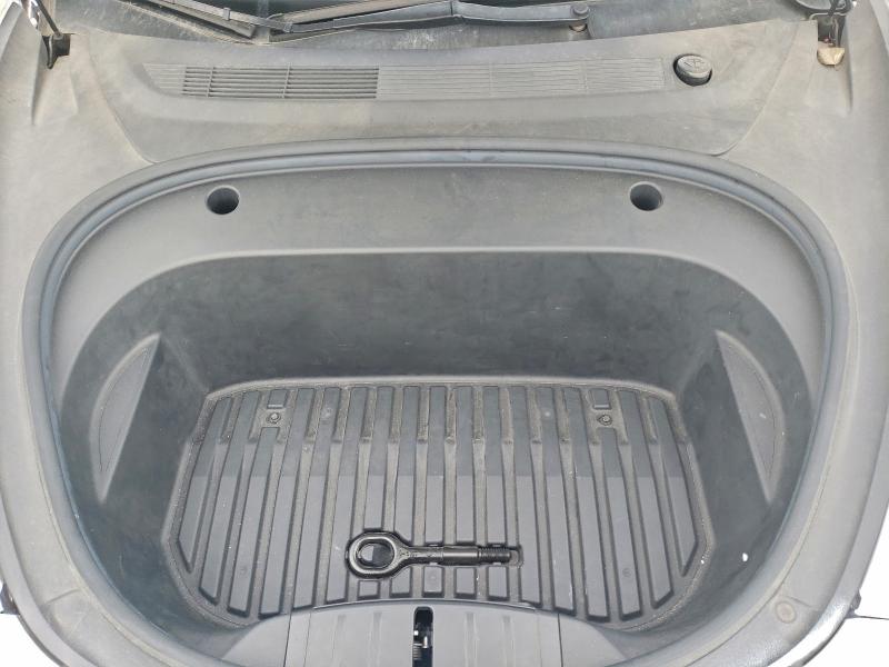 Photo 11 from auction – 2022 TESLA MODEL 3 with VIN 5YJ3E1EB7NF129828