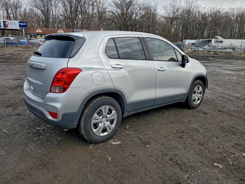 Photo 3 from auction – 2018 CHEVROLET TRAX LS with VIN 3GNCJKSB2JL208896