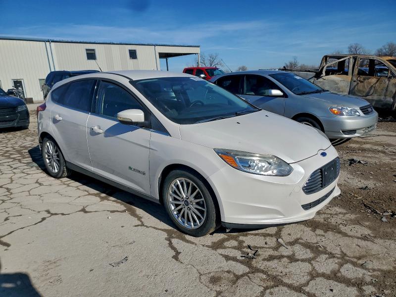 Photo 4 from auction – 2013 FORD FOCUS BEV with VIN 1FADP3R40DL251910