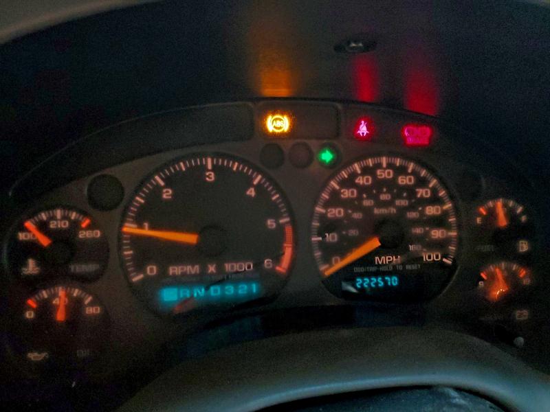 Photo 9 from auction – 2001 CHEVROLET BLAZER with VIN 1GNCT18W71K161512