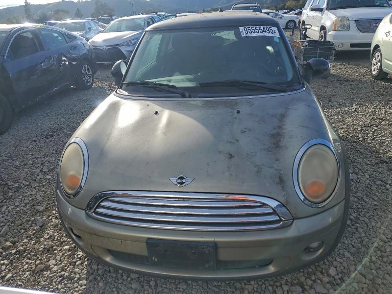 Photo 5 from auction – 2009 MINI COOPER with VIN WMWMF33519TW78189