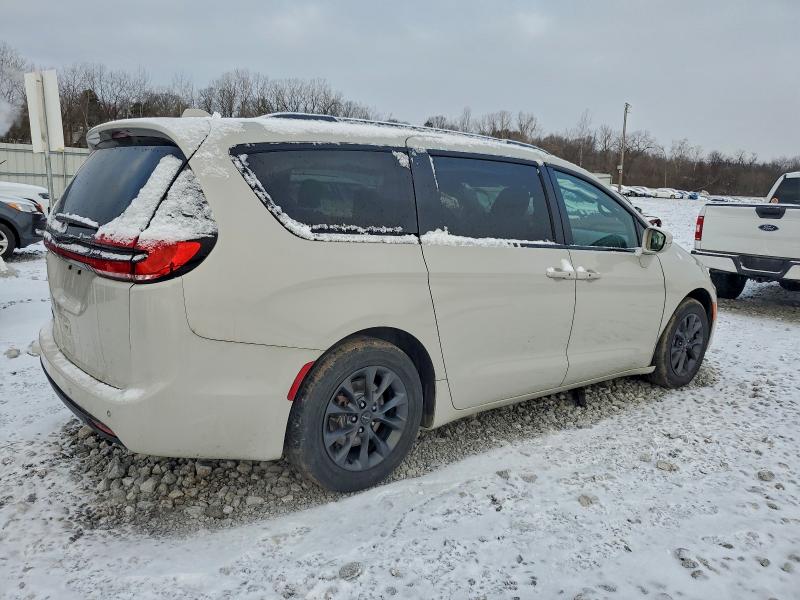 Фото 3 с аукциона – 2021 CHRYSLER PACIFICA T с VIN 2C4RC1FG5MR540190