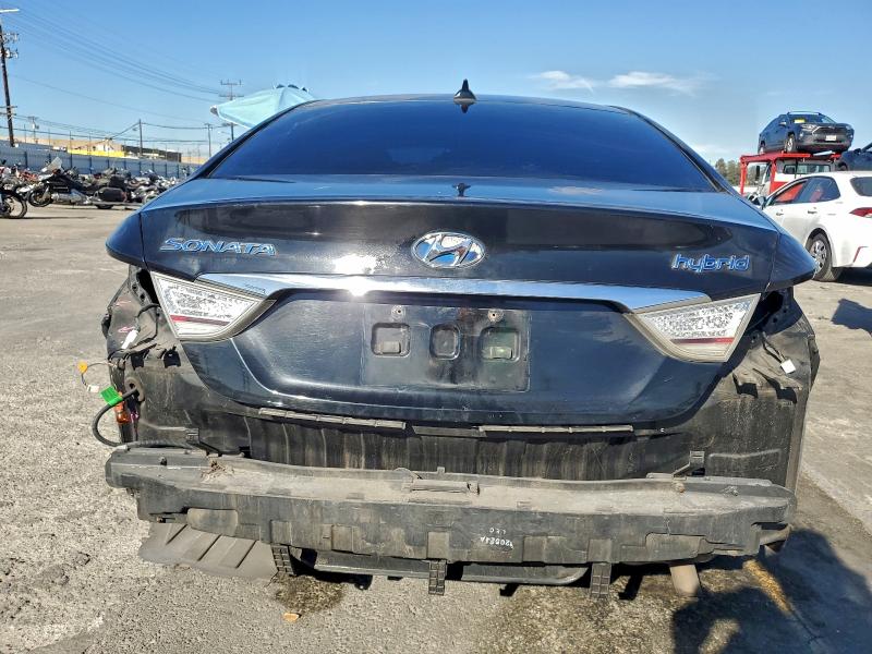 Photo 6 from auction – 2012 HYUNDAI SONATA HYB with VIN KMHEC4A42CA037664