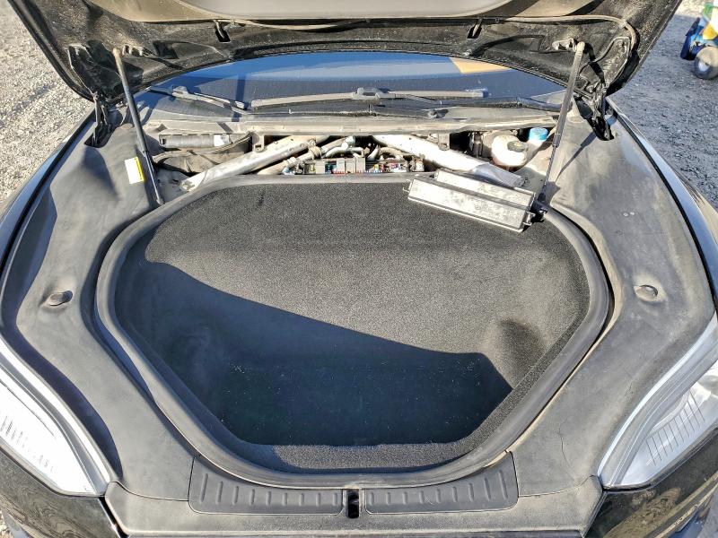 Photo 11 from auction – 2016 TESLA MODEL S with VIN 5YJSA1E29GF131901