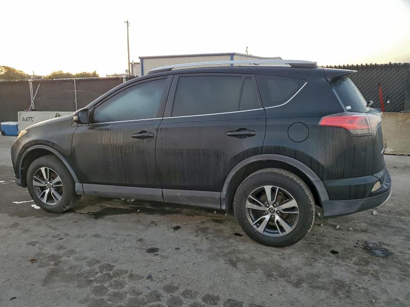 Photo 2 from auction – 2016 TOYOTA RAV4 XLE with VIN 2T3WFREV1GW237135