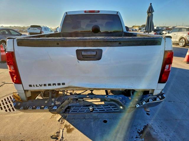 Photo 6 from auction – 2007 CHEVROLET SILVERADO with VIN 1GCEC14C87Z566016