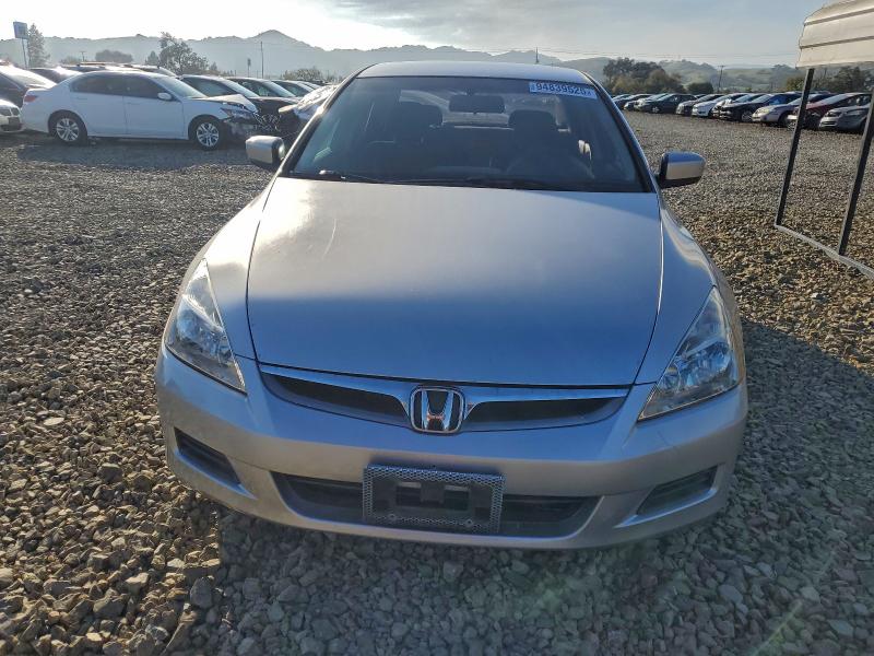 Photo 5 from auction – 2007 HONDA ACCORD SE with VIN JHMCM56377C015831