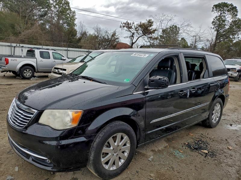 CHRYSLER TOWN & COU 2014 with VIN 2C4RC1BG5ER382201 - Photo from auction