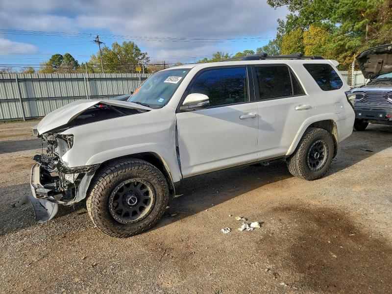 TOYOTA 4RUNNER 2019 with VIN JTEZU5JR3K5200314 - Photo from auction