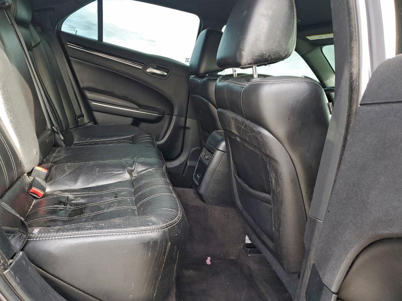 Photo 10 from auction – 2018 CHRYSLER 300 S with VIN 2C3CCABG8JH211114