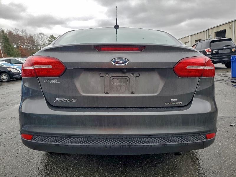 Photo 6 from auction – 2015 FORD FOCUS SE with VIN 1FADP3F26FL295481