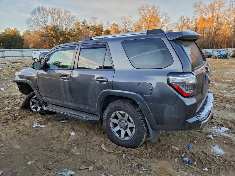 Photo 2 from auction – 2016 TOYOTA 4RUNNER SR with VIN JTEBU5JRXG5375863