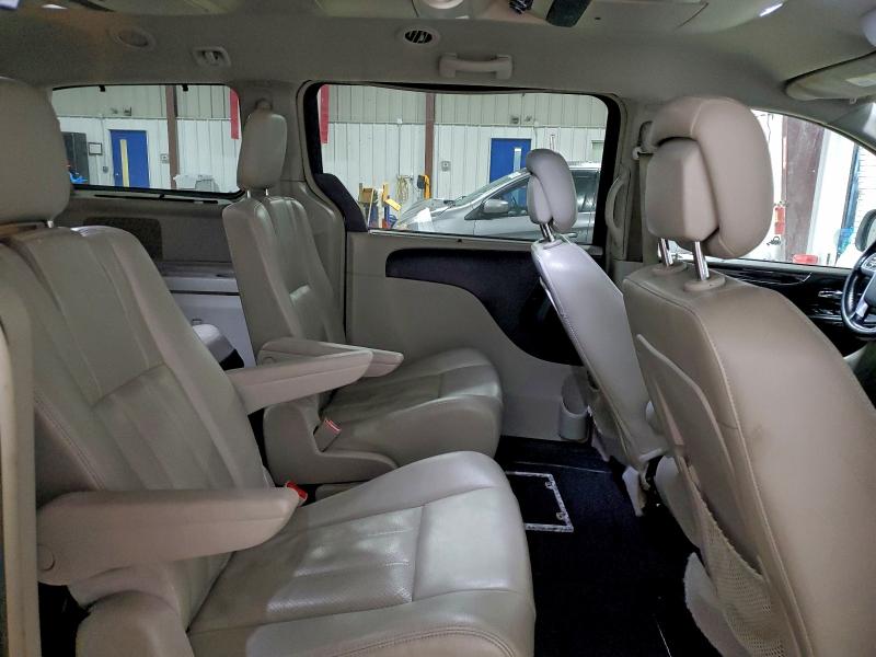 Photo 11 from auction – 2013 CHRYSLER TOWN & COU with VIN 2C4RC1CG8DR614397