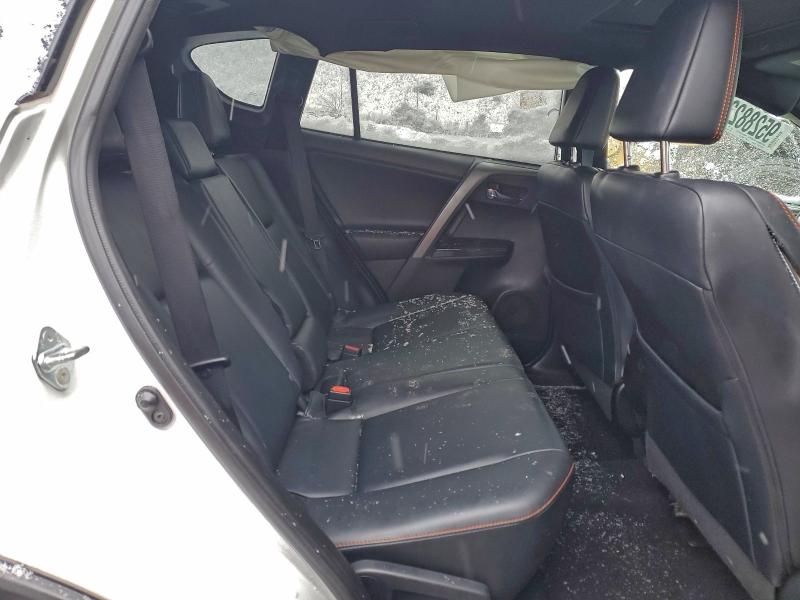 Photo 11 from auction – 2016 TOYOTA RAV4 SE with VIN 2T3JFREV6GW504053