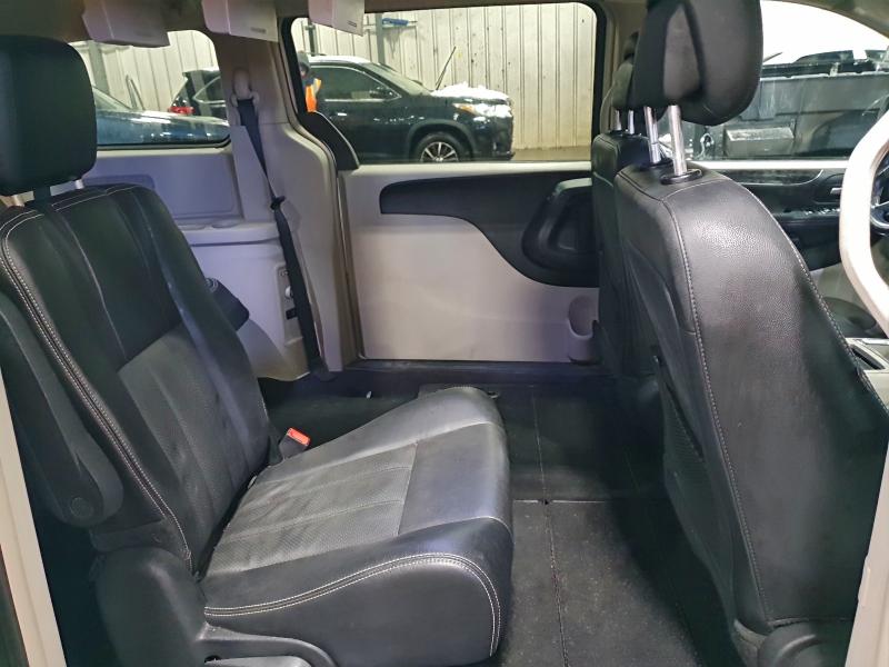 Photo 11 from auction – 2012 CHRYSLER TOWN & COU with VIN 2C4RC1BG7CR303561